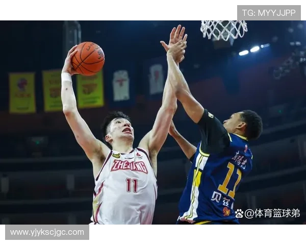 杭州篮球队展现灵活战术与团队配合的精彩表现分析